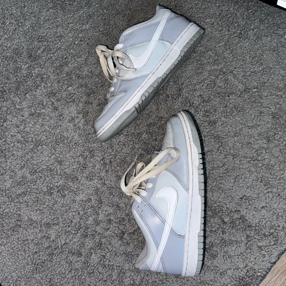 Nike Gray and White Dunks